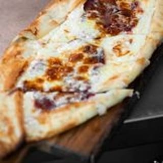 Pastrami Pide