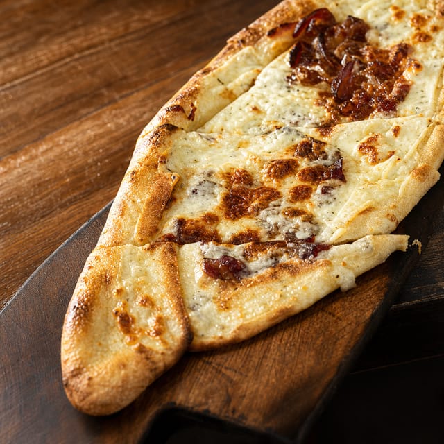 Pastrami Pide.
